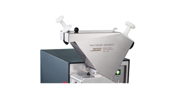 Protected funnel with sample pusher Protected funnel with sample pusher